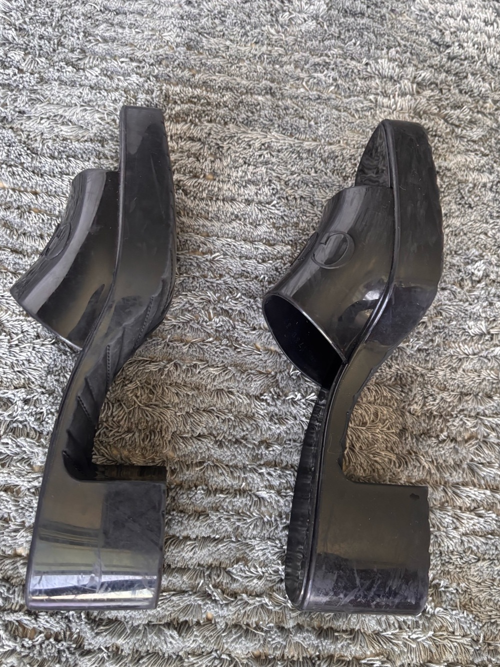 Gucci Black Patent Slide Sandals - Picture 4 of 8